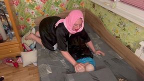 queen in hijab foot fetish, blowjob and hanjob to tranny