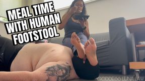 Meal time with human footstool - FOOTFETISH IGNORE