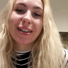 Ask a Pornstar - I Rimmed Old Man&#039;s Ass and He Took Me Doggy - by Bella Mur