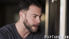 Seth Gamble fucks Lola Fae in the living room like a pro!