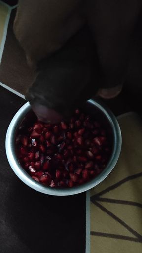 Cum on pomogranate