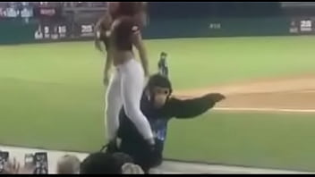 Sexy Chica de Culiacan Bailando con los Tomateros