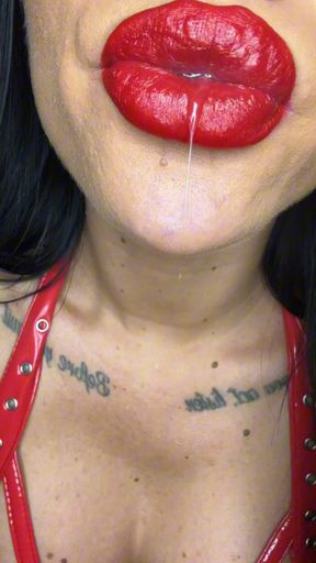 Big Juicy Red Lips / Spitting