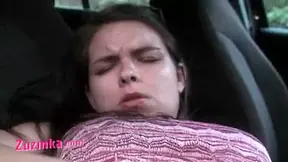 Zuzinka masturbates until orgasm in the car