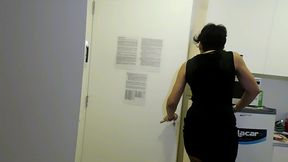 z b 17 perla lopez, psicologa ninfomana de nuevo en bs as, se coje al plomero y media hora despues trae al vecino con un amiguito nuevo y se hace una hermoso trio