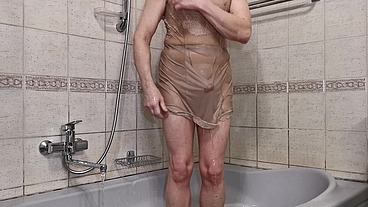 Influence of wet GERBE pantyhose to a simple desire to take a shower
