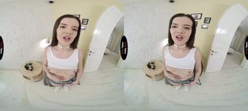 Lizi Vogue's Virtual Reality Solo: How You Can Get Off!