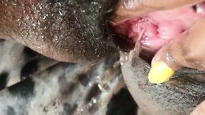 EXTREME CLOSEUP SQUIRTING