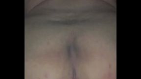 Je joue avec mon gros cul