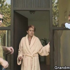 Redhead granny gets 3some with BBC and white cock