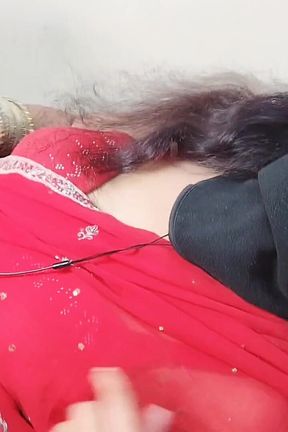 Beautiful Muslim Desi Indian Hot Teen Girl in Red Saree Intense Orgasm