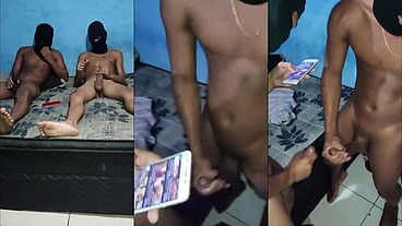desde que descobri que aqui tem muita piroca nao saio mais do cativeiro dos novinhos