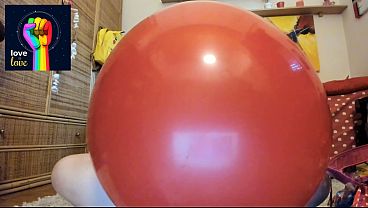 MILF Nicoletta gets tempted by giant red balloon in solo scene