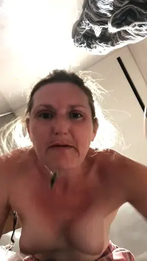 Finger fucking my tight ass & pussy play leaves my fingers smelling fucking glorious!