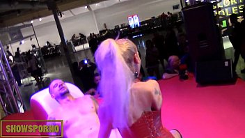 Blonde italian pornstar blowjob and fisting