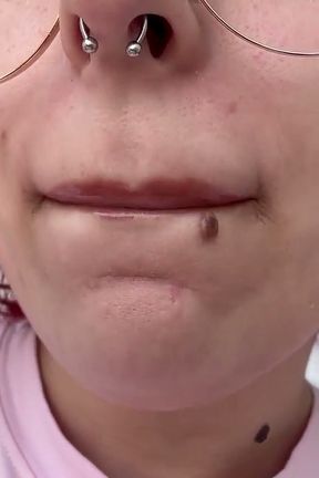 Close up Smoking with Lipgloss