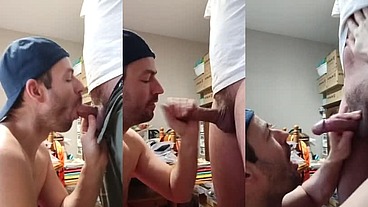 Un mec suce la grosse bite du déménageur et le fait spermer dans sa bouche