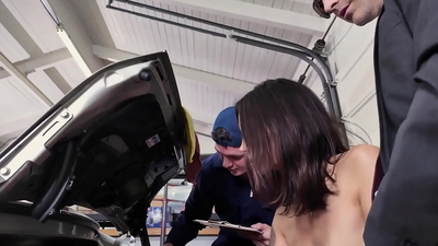Wife freeused in auto repair shop