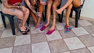 Meninas brincando juntas
