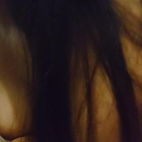 Sexy girl is pissing hardly in the morning.. වල් කැරි අක්කා උදෙන්ම චූ විද්ද චූ බකට් එක ඉතිරෙන්න