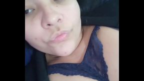 Mostrando buceta molhadinha