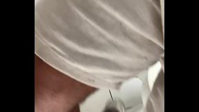 Putaria no banheiro p&uacute_blico na madruga.