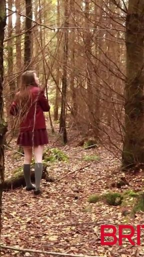British 18-year-old in uniform uses she wee to piss outside