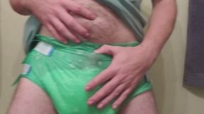 Wetting and jerking off in my Supreme diapers!