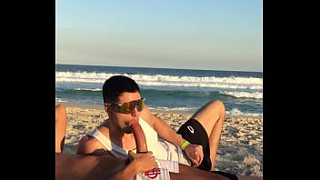 FODA NA PRAIA COM O TURISTA