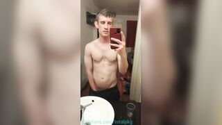 Torrid dude unclothe taunts for you in the mirror