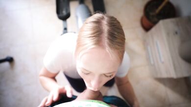 Emily Butterfly ends fitness session with hard rough facial from stepbrother