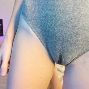 farting and pussy farting 19yo slut