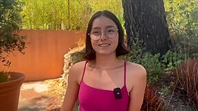 19 Years Old Cosmetics Sales Woman In Paris (penelope)