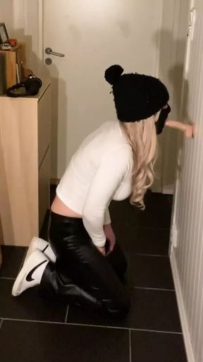 She loves to suck dick