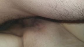 Hot MILF takes a big cock deep in her kut