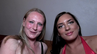 SPERMASPIELE EXTREM LANA UND LISA AO GANGBANG