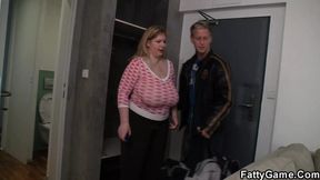 Big-titted blonde chubby masseur plumper enjoys nailed hard