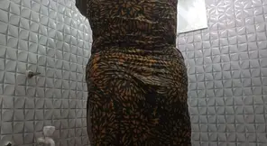 Desi girl bathroom sawoor hottest