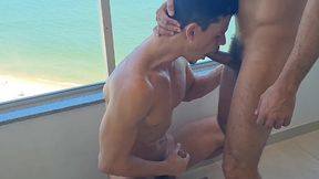 viajei com meu amigo renbri carioca , para a casa de praia em vila velha espirito santo e transamos gostoso de frente para o mar sexo bareback, na pele, no pelo