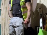 Tradie builder Andyleexxx wanking off on building site