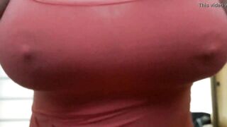 MIREN MIS TETAS