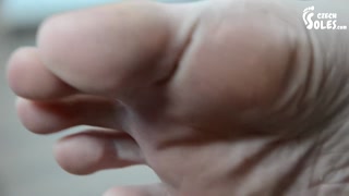 Smelly tennis socks (POV foot worship,gym socks, gym feet, foot smelling, stinky socks, smelly feet)