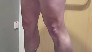 Skittle experiences a cum shower after ruptured tights