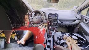 Mistress Lady Georgia hates this car - PIP over shoulder - Episod 2 - Barefeet part