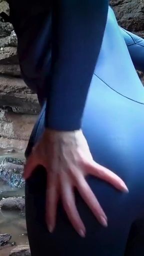 Wetsuit JOI & Rubber Rubdown by the Sea