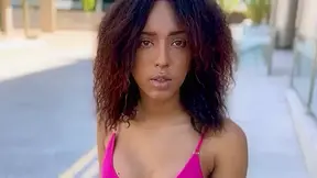 Torbe Catches Preciosa Tímida Mulata Luna Blackx