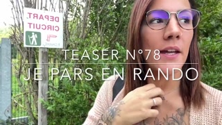 I dildo my pussy during my hike and end up squirting