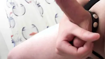 Twink Gives Amateur Handjob and Cumshot