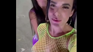 ca&ccedil_ada com minhas meninas sempre fica mais gostoso