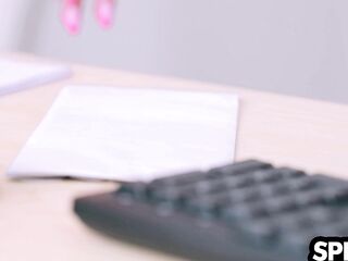 Sexually excited Secretary Cindy Shine Seduces Her Sexy Boss